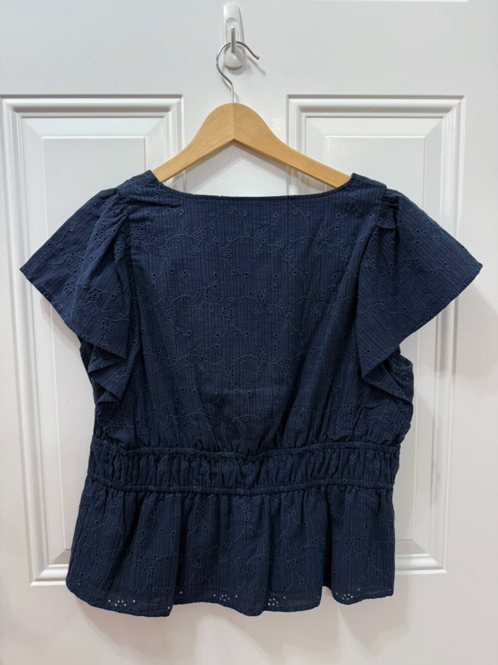Navy Eyelet Peplum Blouse Flutter Sleeve Size M(8/10) - Picture 4 of 6